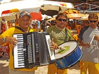 Forr&oacute; na praia de Canoa Quebrada